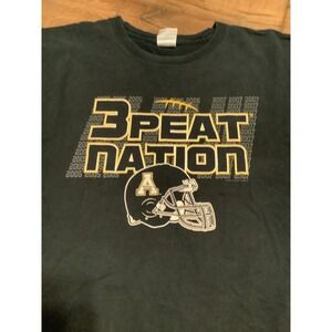 Gildan 3Peat Nation Appalachian Football T-Shirt‎ Graphic Print Tee Mens 2XL